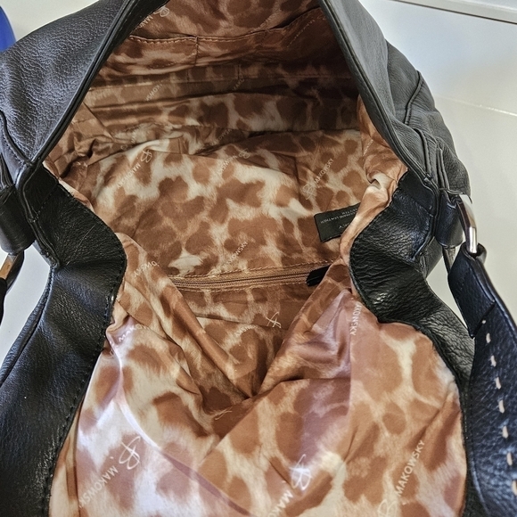 B. Makowsky Black Leather Contrast Stitching Top Flap Hobo Shoulder Bag - Picture 7 of 10